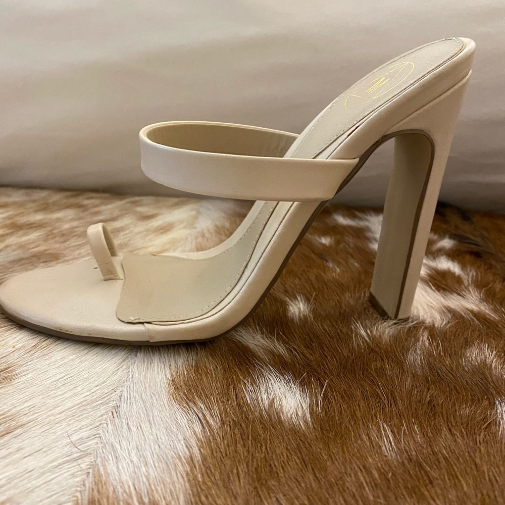 Missguided heel - Picture 3 of 3